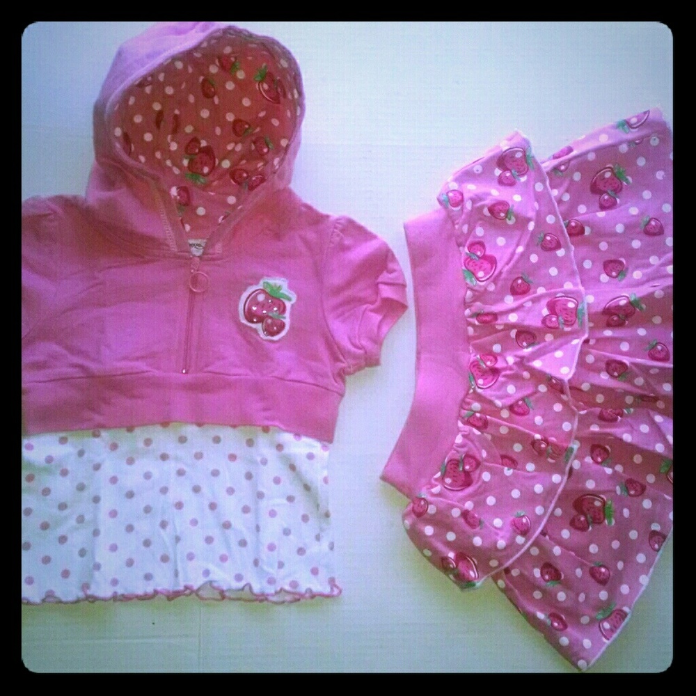 Hooded top skirt/skort set